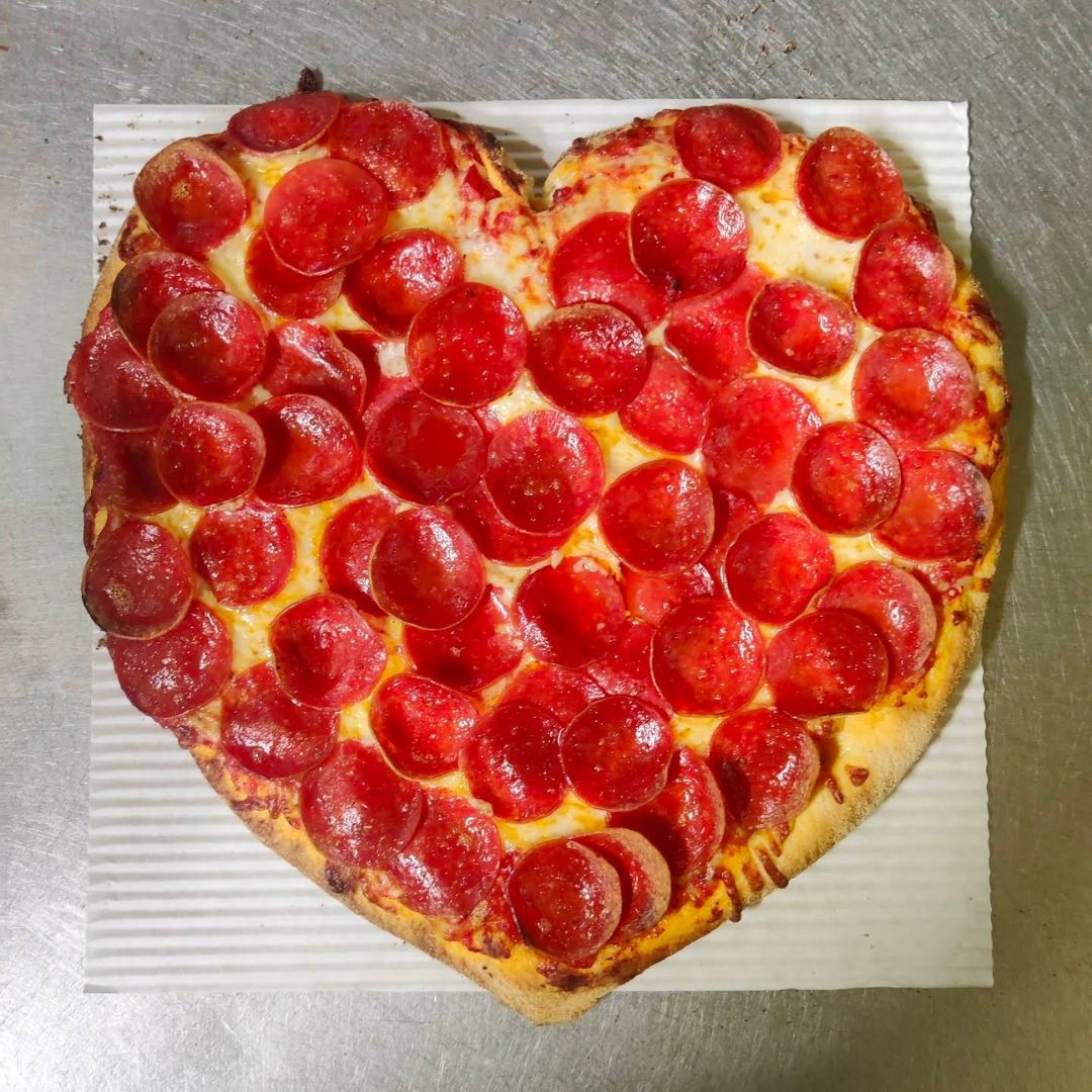 heart pizza